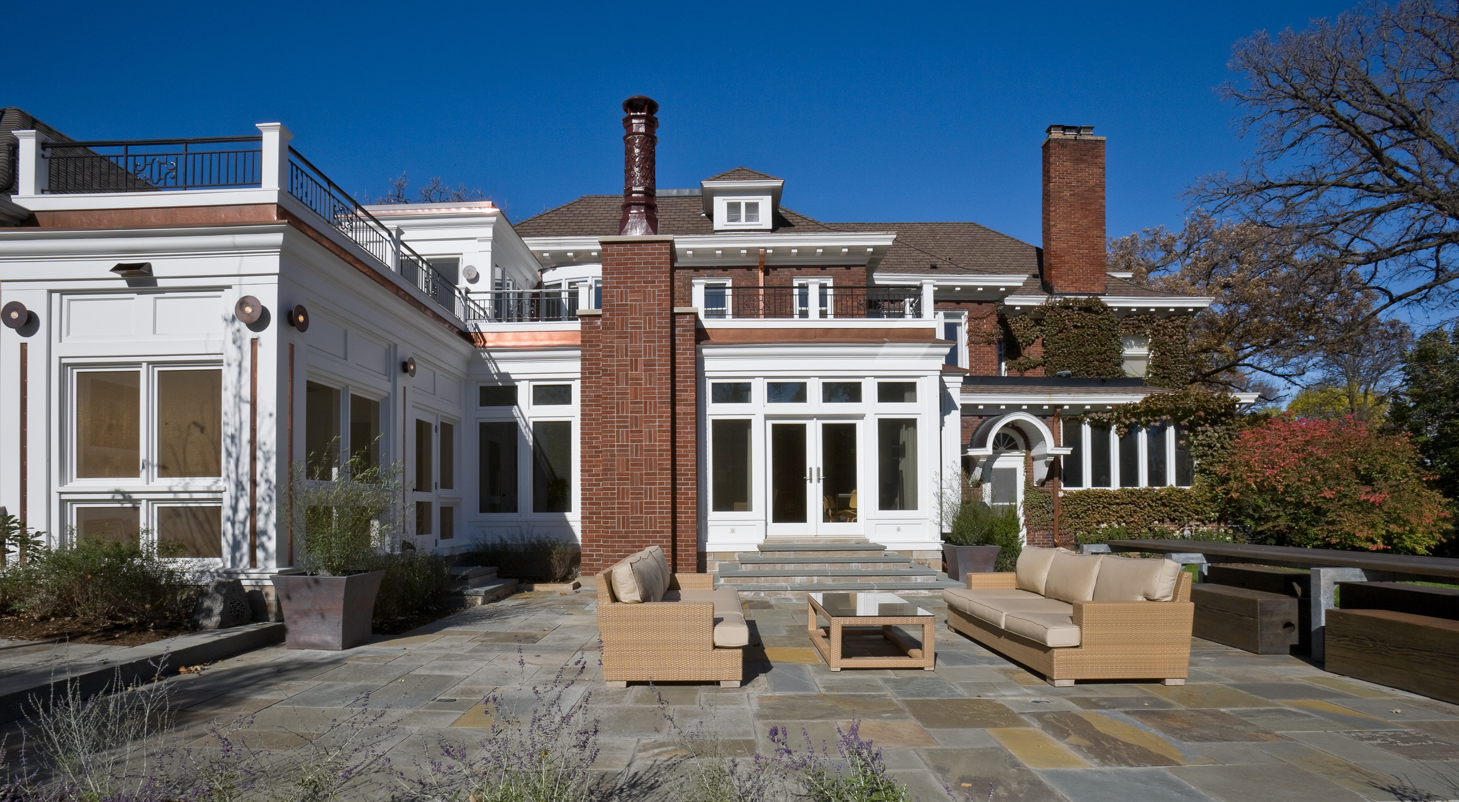 Mount Curve Residence PKA Architecture