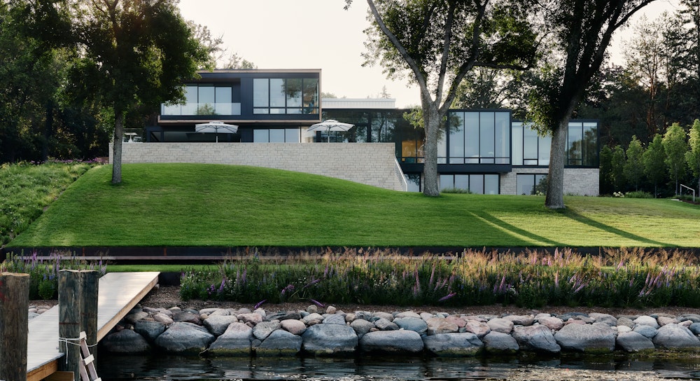 Lakeside Modern 03