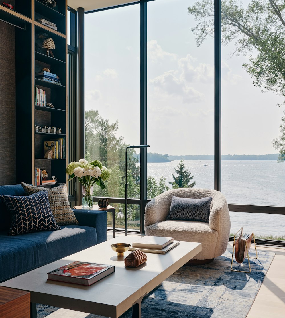 Lakeside Modern 11