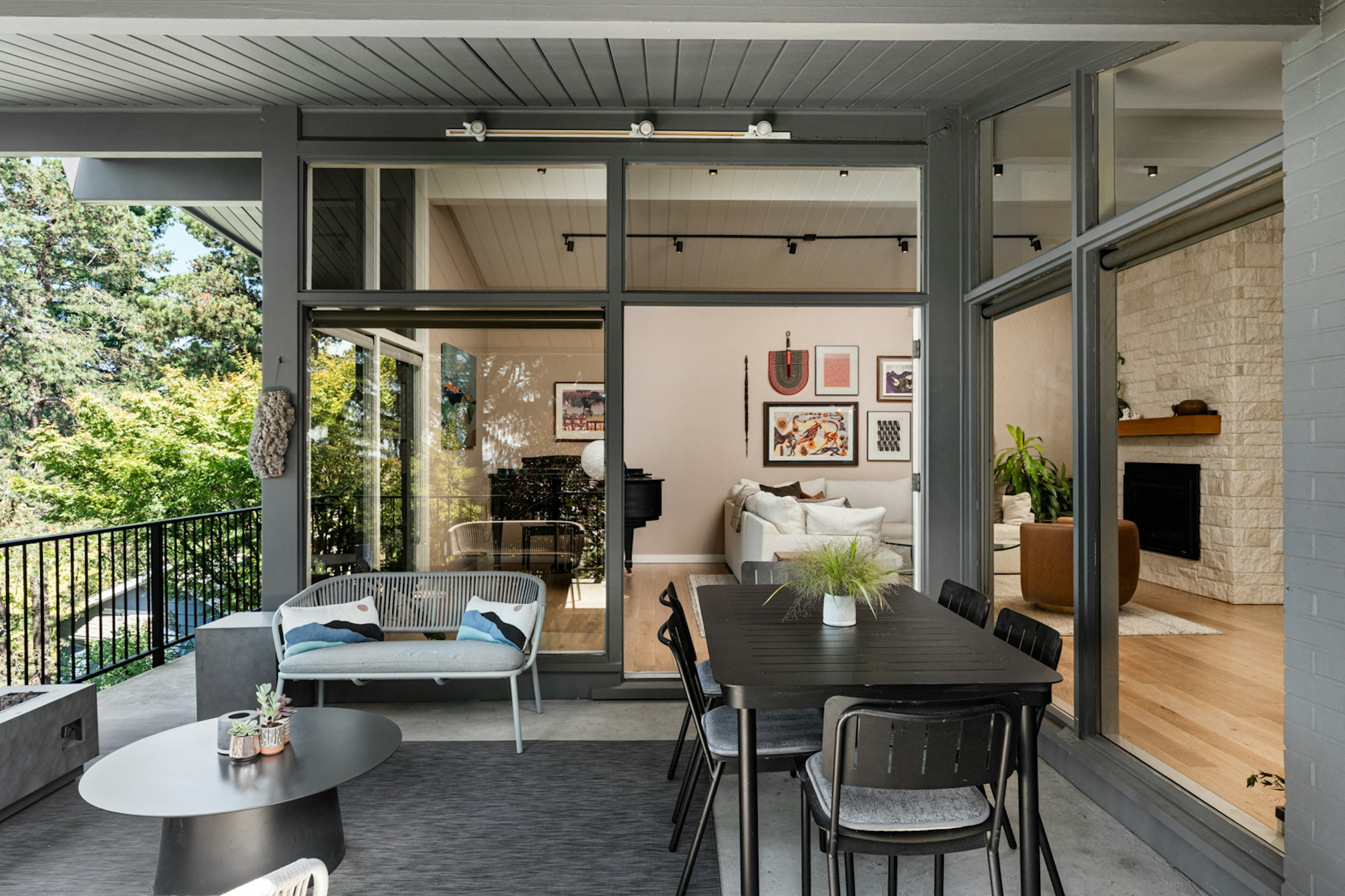 Portland Mid Century 08